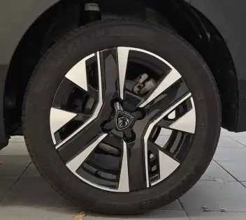 Photo 10 Peugeot 208  PureTech 100 S&S BVM6