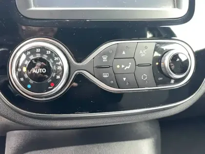 Photo 42 Renault Captur  dCi 90 Energy