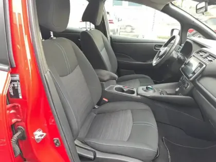 Photo 13 Nissan Leaf  Electrique 40kWh