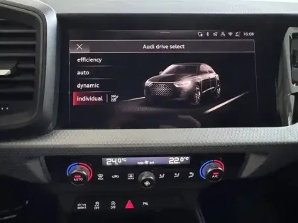 Photo 16 Audi A1  Sportback 35 TFSI 150 ch S tronic 7