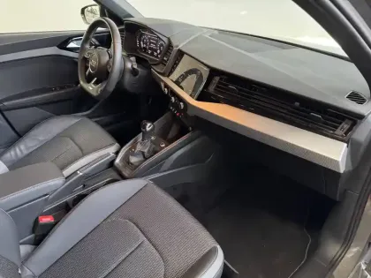 Photo 7 Audi A1  Sportback 35 TFSI 150 ch S tronic 7