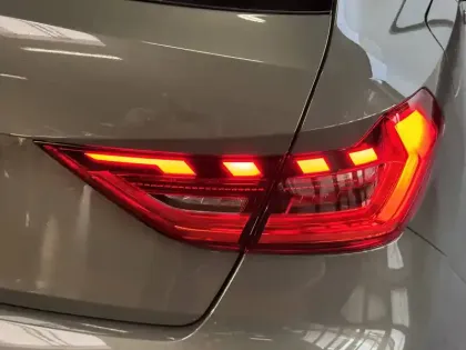 Photo 25 Audi A1  Sportback 35 TFSI 150 ch S tronic 7