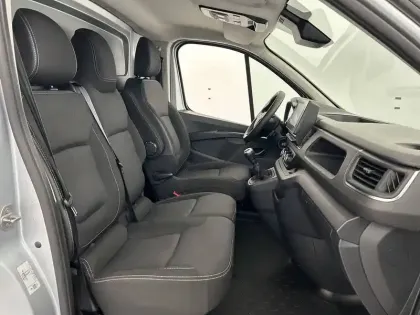 Photo 13 Renault Trafic  FGN L1H1 3000 KG BLUE DCI 150