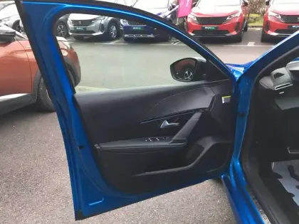 Photo 12 Peugeot 208  Hybrid 110 e-DCS6