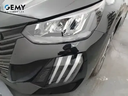 Photo 15 Peugeot 208  Hybrid 110 e-DCS6