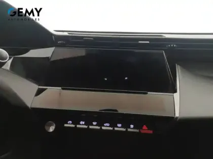 Photo 13 Peugeot 308  SW Hybrid 136 e-DCS6