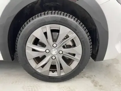 Photo 18 Peugeot 208  Electrique 50 kWh 136ch