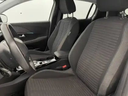 Photo 13 Peugeot 208  Electrique 50 kWh 136ch