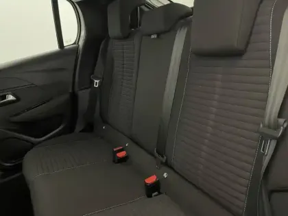 Photo 14 Peugeot 208  Electrique 50 kWh 136ch