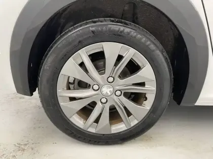 Photo 17 Peugeot 208  Electrique 50 kWh 136ch