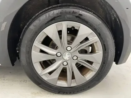 Photo 16 Peugeot 208  Electrique 50 kWh 136ch