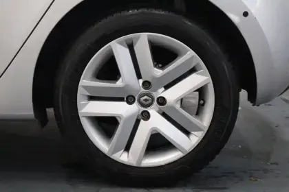 Photo 41 Renault Clio Gén. V (BJA) Ph1 Business 5