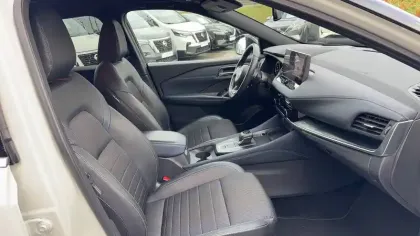 Photo 16 Nissan Qashqai  Mild Hybrid 158 ch Xtronic