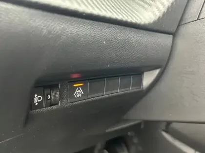 Photo 44 Peugeot 208  PureTech 100 S&S BVM6