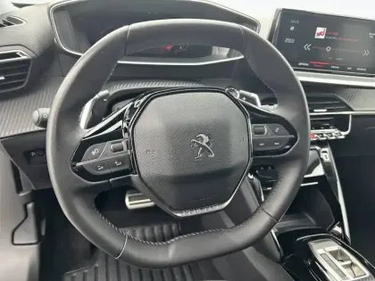 Photo 8 Peugeot 2008  BlueHDi 130 S&S EAT8