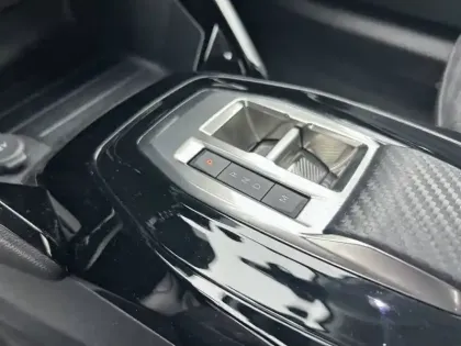 Photo 13 Peugeot 2008  BlueHDi 130 S&S EAT8