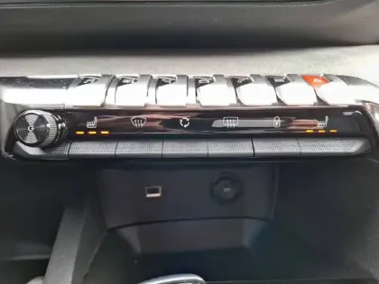 Photo 23 Peugeot 3008  BlueHDi 130ch S&S EAT8