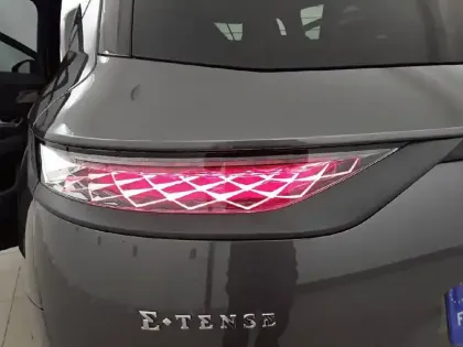 Photo 16 DS DS 7 DS7 Crossback Hybride E-Tense 225 EAT8