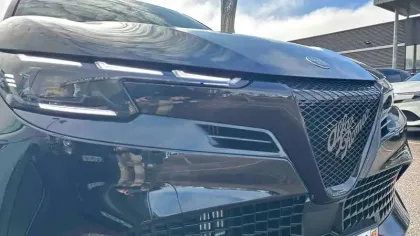 Photo 37 Alfa Romeo Junior  1.2 Ibrida 136 ch eDCT6