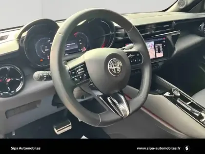 Photo 14 Alfa Romeo Junior  1.2 Ibrida 136 ch eDCT6