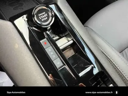 Photo 17 Alfa Romeo Junior  1.2 Ibrida 136 ch eDCT6