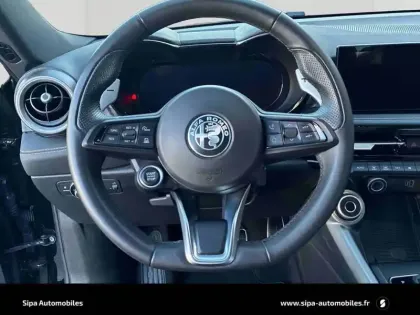 Photo 14 Alfa Romeo Tonale  1.3 Hybride Rechargeable PHEV 280ch AT6 e-Q4