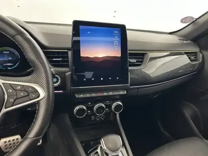 Photo 11 Renault Arkana  E-Tech hybride 145 - 22