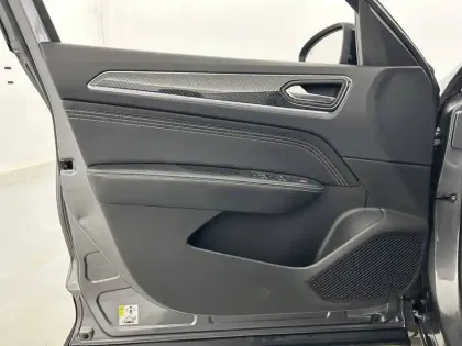 Photo 10 Renault Arkana  E-Tech hybride 145 - 22