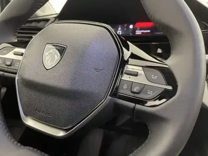 Photo 28 Peugeot 308  BlueHDi 130ch S&S EAT8