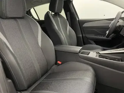 Photo 26 Peugeot 308  BlueHDi 130ch S&S EAT8