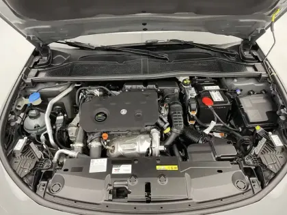 Photo 20 Peugeot 308  BlueHDi 130ch S&S EAT8