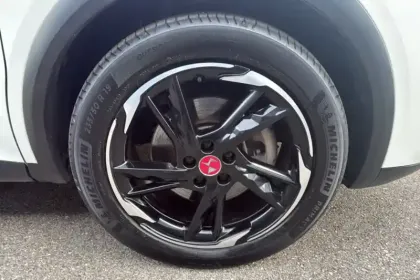 Photo 35 DS DS 7 DS7 Crossback Hybride E-Tense 300 EAT8 4x4