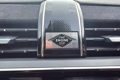 Photo 73 DS DS 7 DS7 Crossback Hybride E-Tense 300 EAT8 4x4