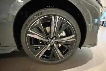 Photo 27 Peugeot 308  SW Hybrid 145 e-DCS6