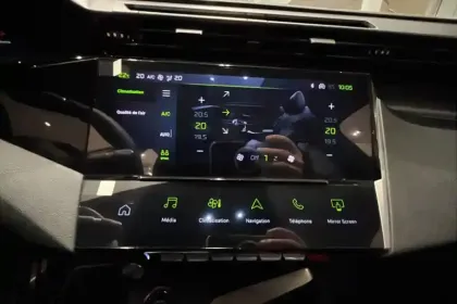 Photo 13 Peugeot 308  SW Hybrid 145 e-DCS6