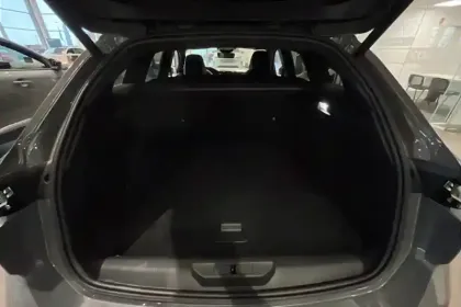 Photo 28 Peugeot 308  SW Hybrid 145 e-DCS6