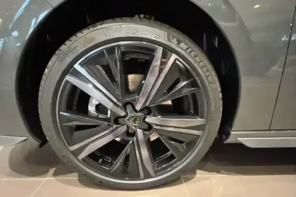 Photo 24 Peugeot 308  SW Hybrid 145 e-DCS6