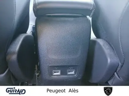 Photo 13 Peugeot 2008  BlueHDi 130 S&S EAT8