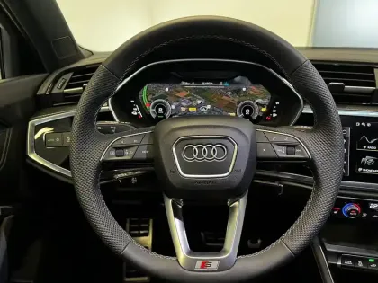 Photo 21 Audi Q3  45 TFSIe 245 ch S tronic 6