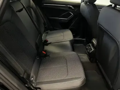 Photo 12 Audi Q3  45 TFSIe 245 ch S tronic 6