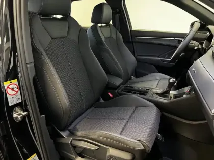 Photo 11 Audi Q3  45 TFSIe 245 ch S tronic 6