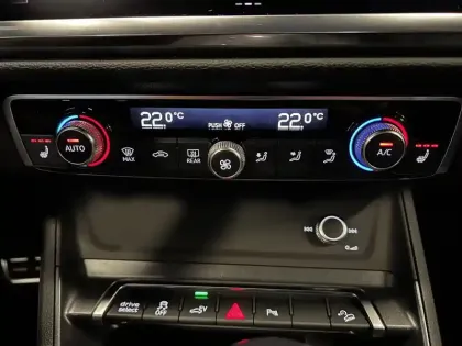 Photo 30 Audi Q3  45 TFSIe 245 ch S tronic 6