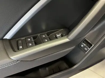 Photo 19 Audi Q3  45 TFSIe 245 ch S tronic 6