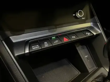 Photo 33 Audi Q3  45 TFSIe 245 ch S tronic 6