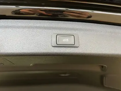 Photo 13 Audi Q3  45 TFSIe 245 ch S tronic 6