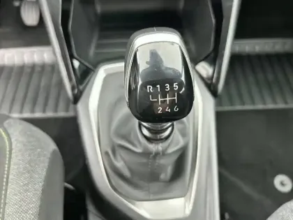 Photo 13 Peugeot 208  PureTech 100 S&S BVM6