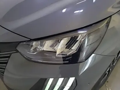 Photo 46 Peugeot 208  Hybrid 110 e-DCS6