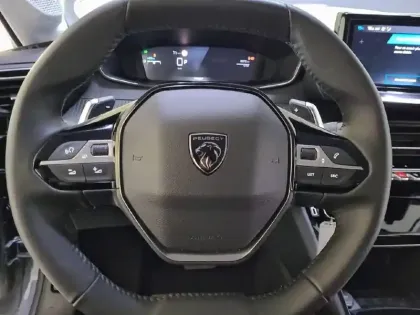 Photo 39 Peugeot 208  Hybrid 110 e-DCS6