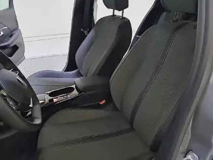 Photo 41 Peugeot 208  Hybrid 110 e-DCS6