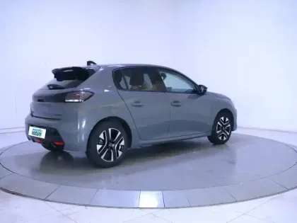 Photo 35 Peugeot 208  Hybrid 110 e-DCS6